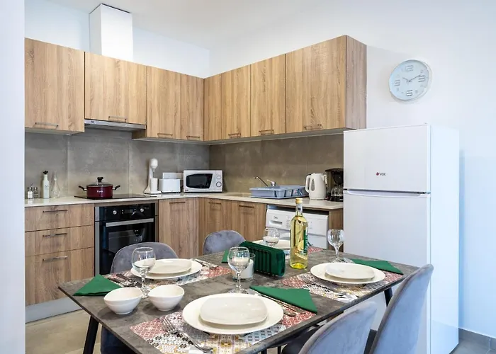 Olive 2-bedroom In Lägenhet Larnaca