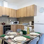 Olive 2-bedroom In Apartament Larnaca